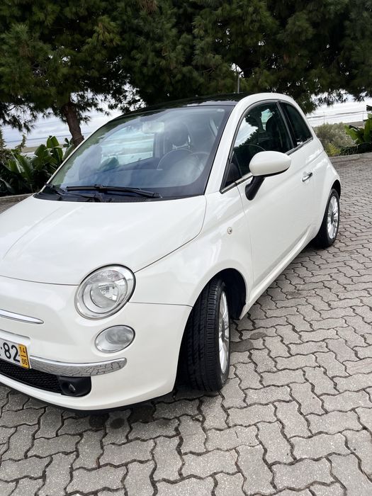 Carro  fiat  500. Ano. 2014