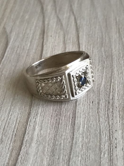 Кольцо перстень мужской сапфир серебро