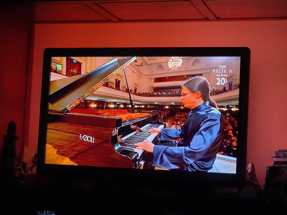 Philips 52" 52PFL9704 Ambilight – sprawny, TV przez dekoder OK