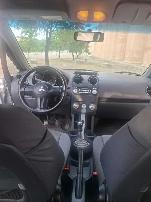 Mitsubishi Colt — fotografia 3