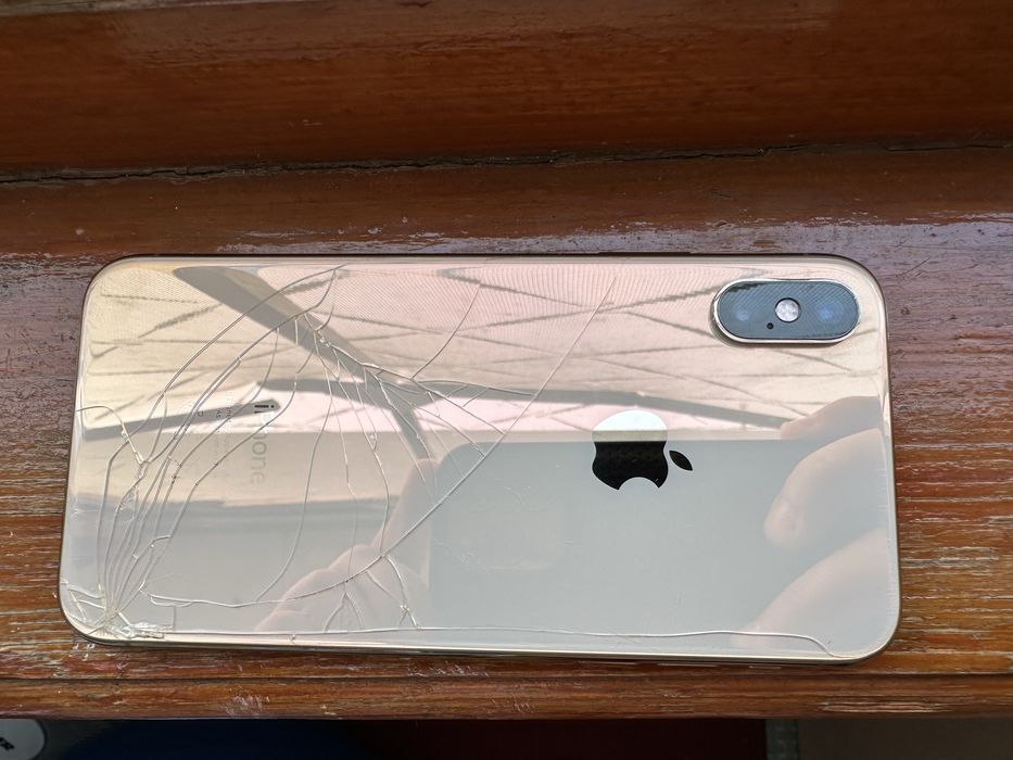 Продам Iphone xs 64 gb