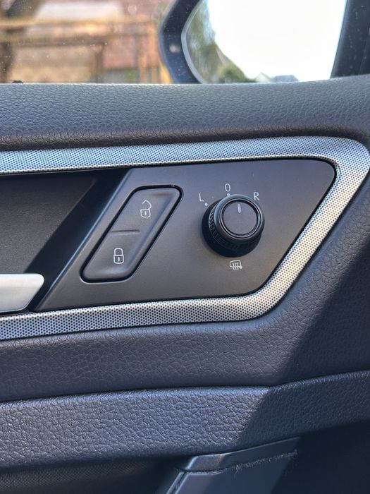 Автомобіль Volkswagen Golf VII  1.6 TDI