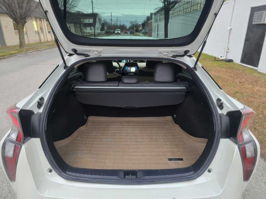 Toyota Prius      2017