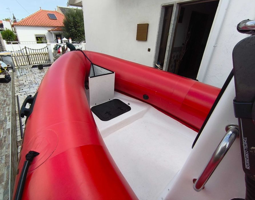 Semi-rígido Humber 4,50 m motor  50 CV a 2 T registado em classe 4