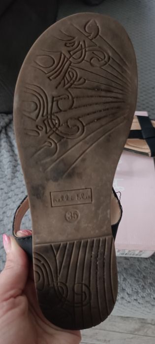 Sandałki dla dziewczynki