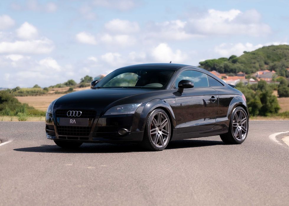 Audi TT Coupé 8J || S-Line || 2.0 TFSI S-Tronic // 200 hp