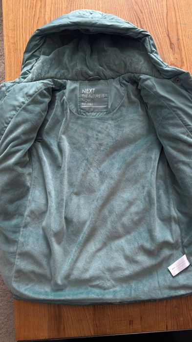 Зимова куртка для дівчинки Next