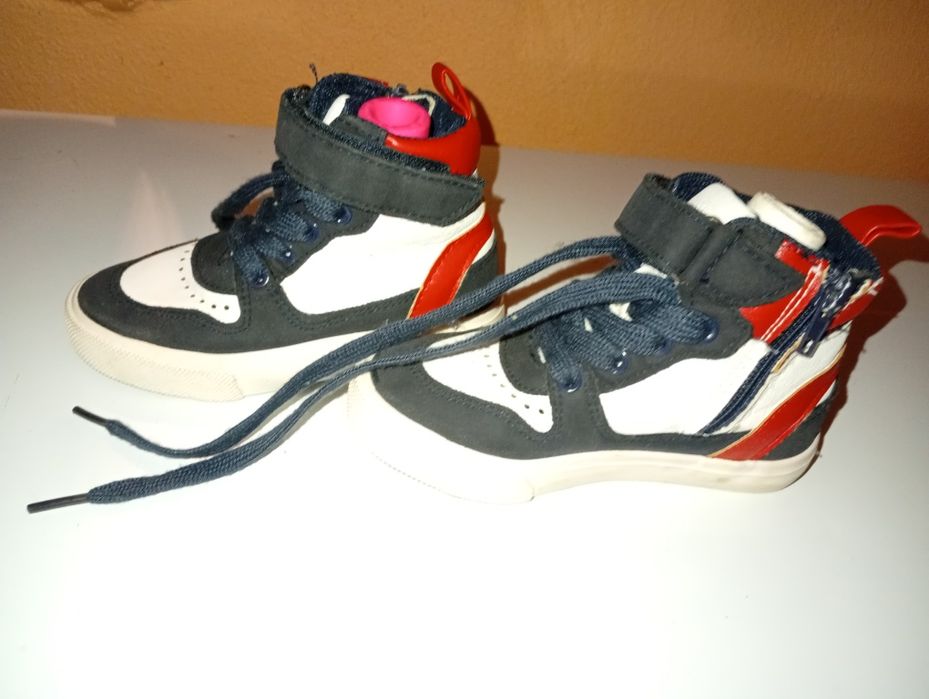 Sapatilhas diversos tamanhos