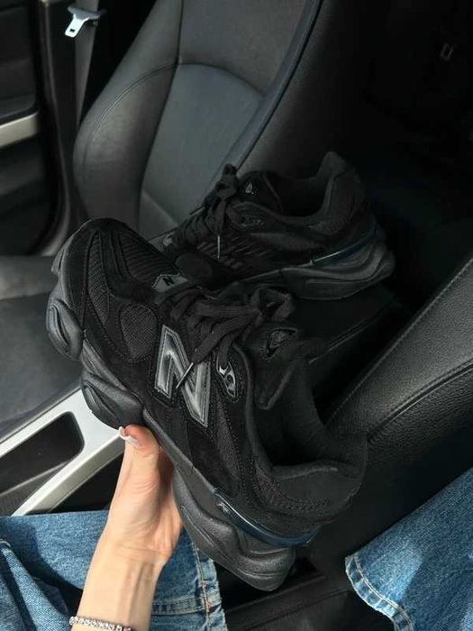 New Balance 9060 Triple Black Rozmiar 43