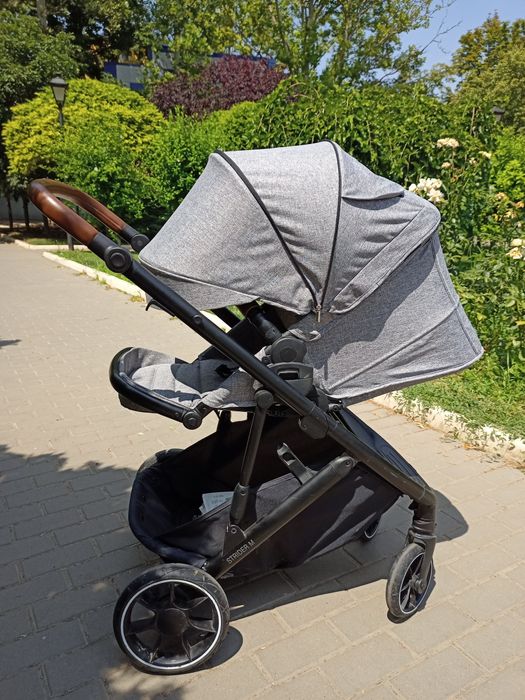 Прогулочная коляска Britax состояние новой