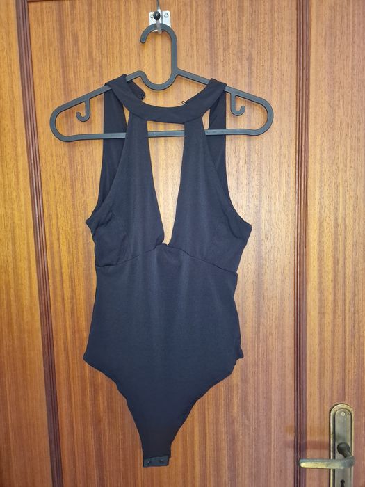 Body Preto elegante e versátil
