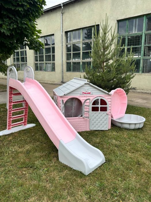 Дитячий майданчик для дівчат будинок гірка пісочниця столик гойдалка