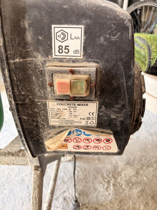 Betoneira 63L 220W SAURIUM