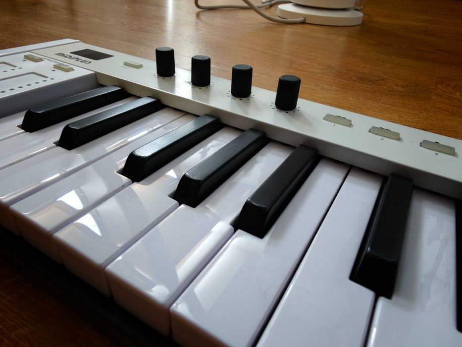 MIDIPLUS X3 mini - klawiatura MIDI, stan idealny