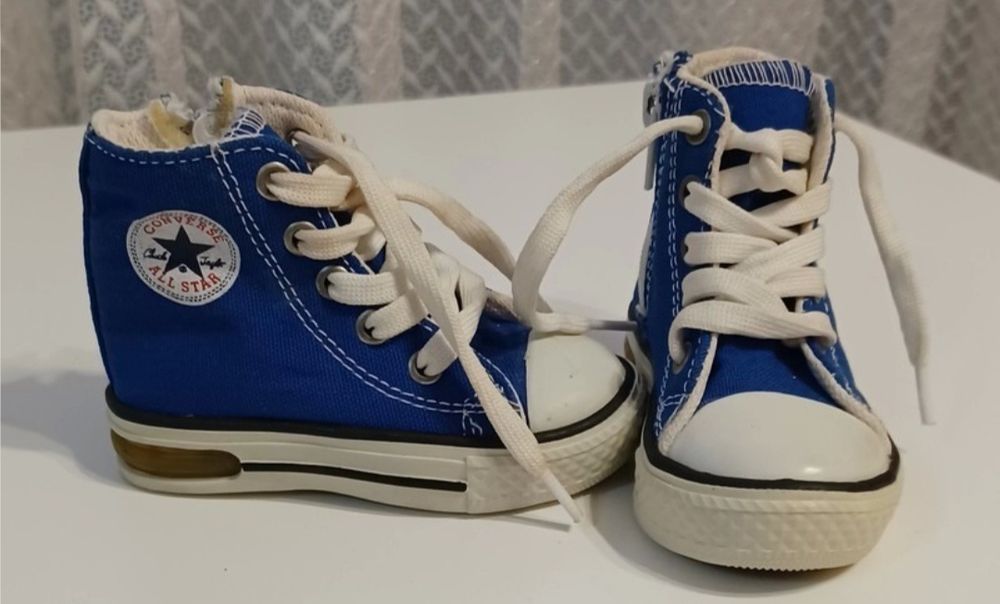 sneakersy Converse rozm. 19