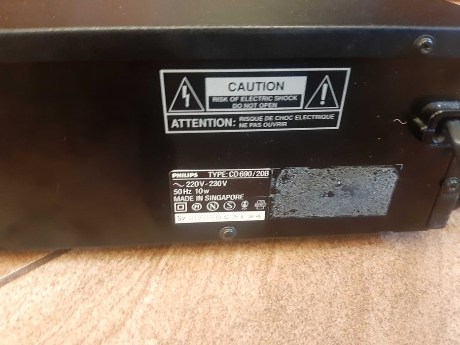 Odtwarzacz CD Philips CD690