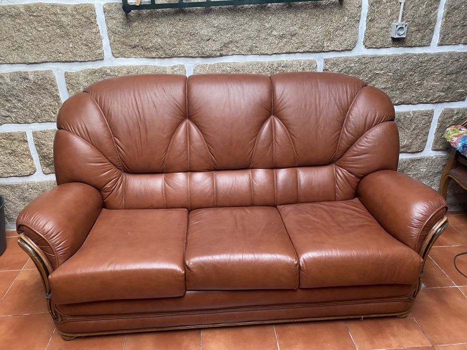Sofas Castanhos em Pele