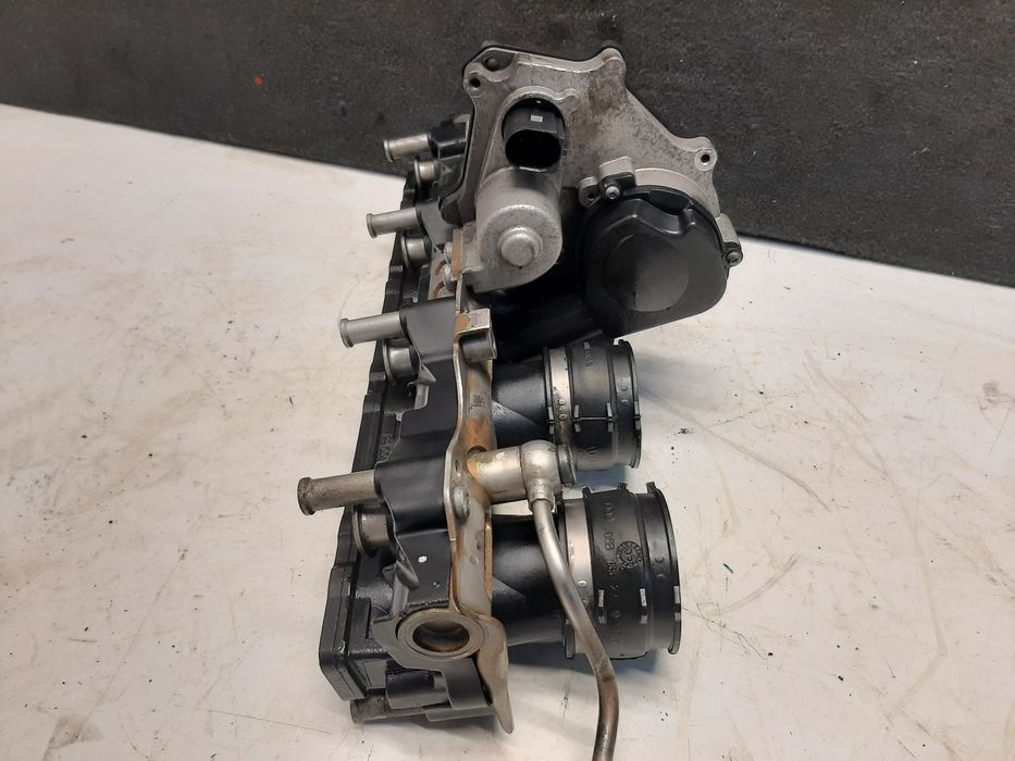 распределитель топлива (рампа) 06d133209t Passat B6 Touran Golf Skoda