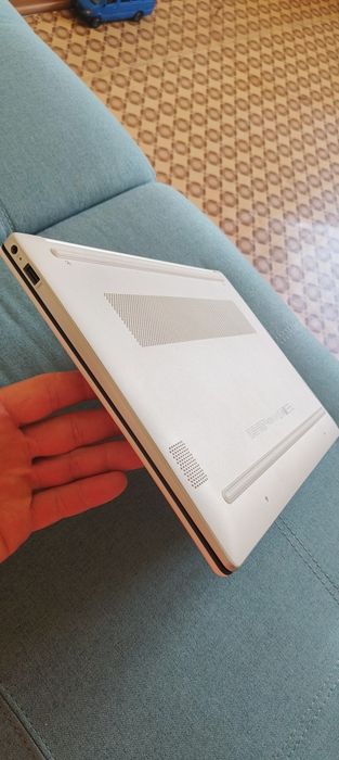 Срочно. ноутбук HP Laptop 15-fd ( i5/16 Озу/500ssd/)