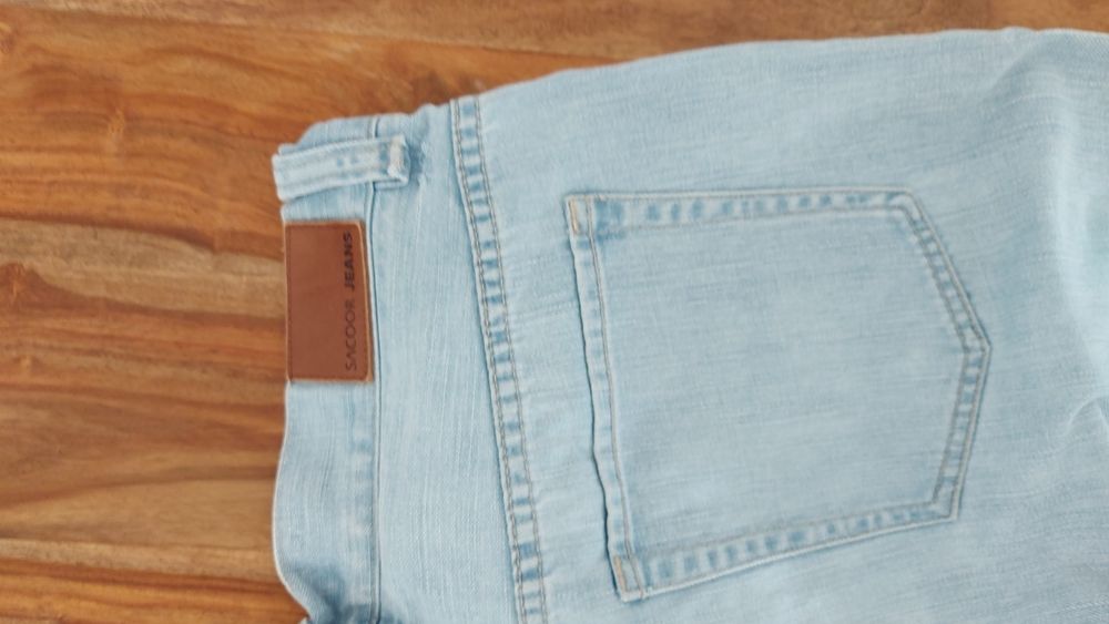 Calças ganga Sacoor. Tamanho W33 L34