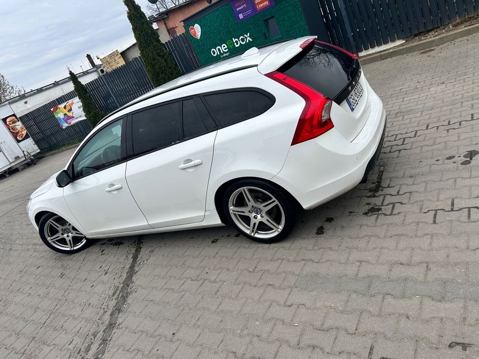Volvo v60 d3 198KM
