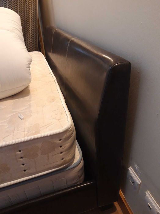 Cama de Casal antiga ótimo estado, preta