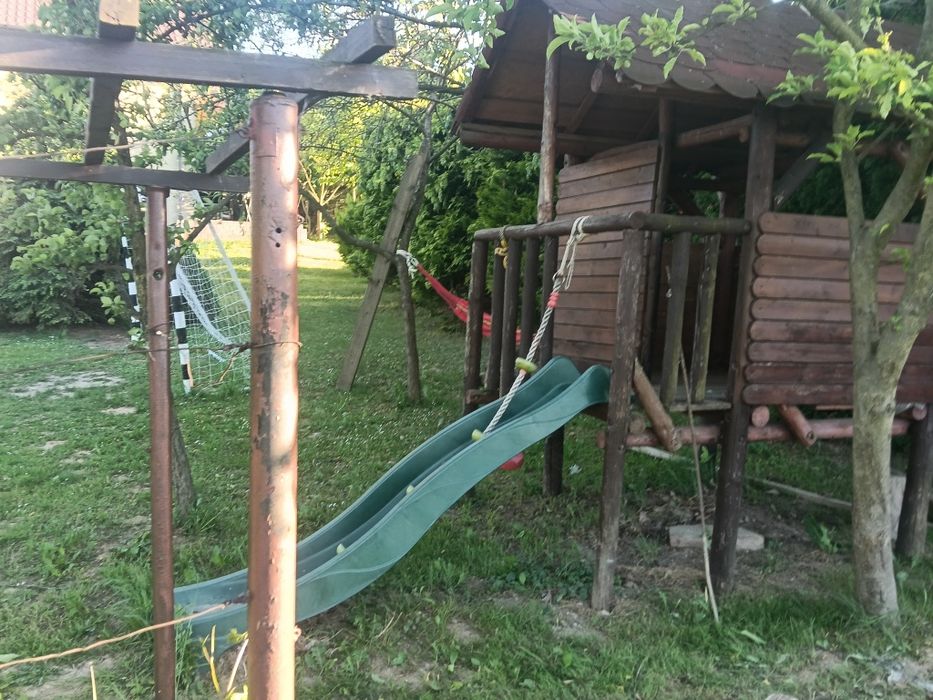 Domek dla Dzieci,+zjezdzalnia