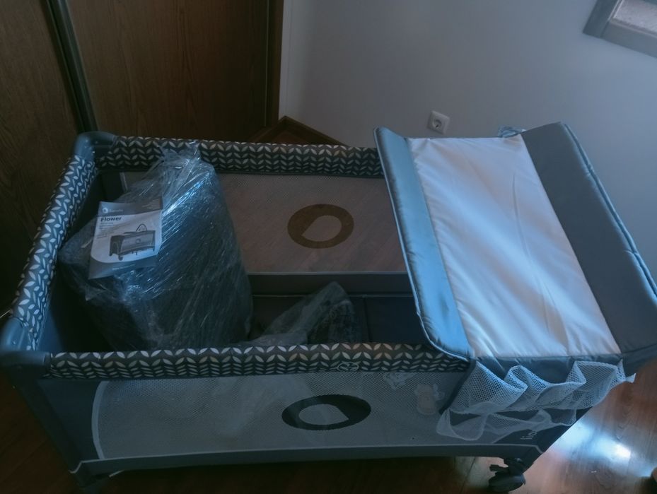 Parque crianças ótimo estado