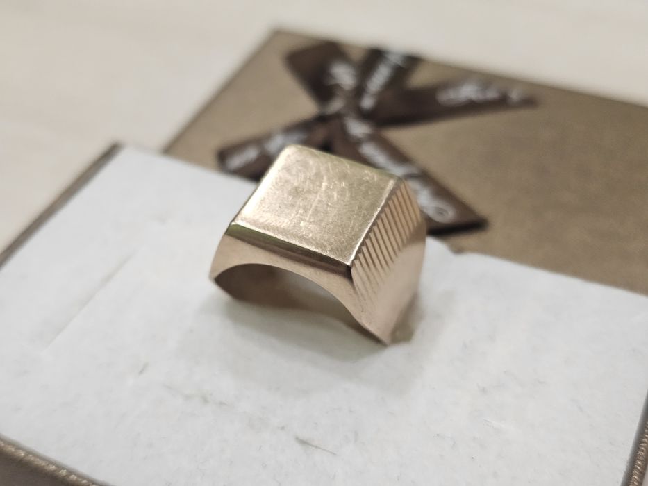 Złoty sygnet MĘSKI KWADRAT BEZ oczek PR 585