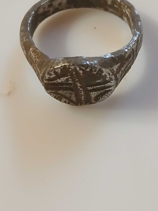 Продам  старовиний перстень