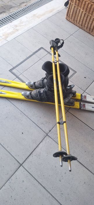 "Conjunto de Ski Completo HEAD Cyber X20 + Botas + Bastões".
