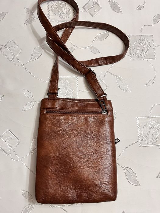 Torebka z wieloma kieszeniami