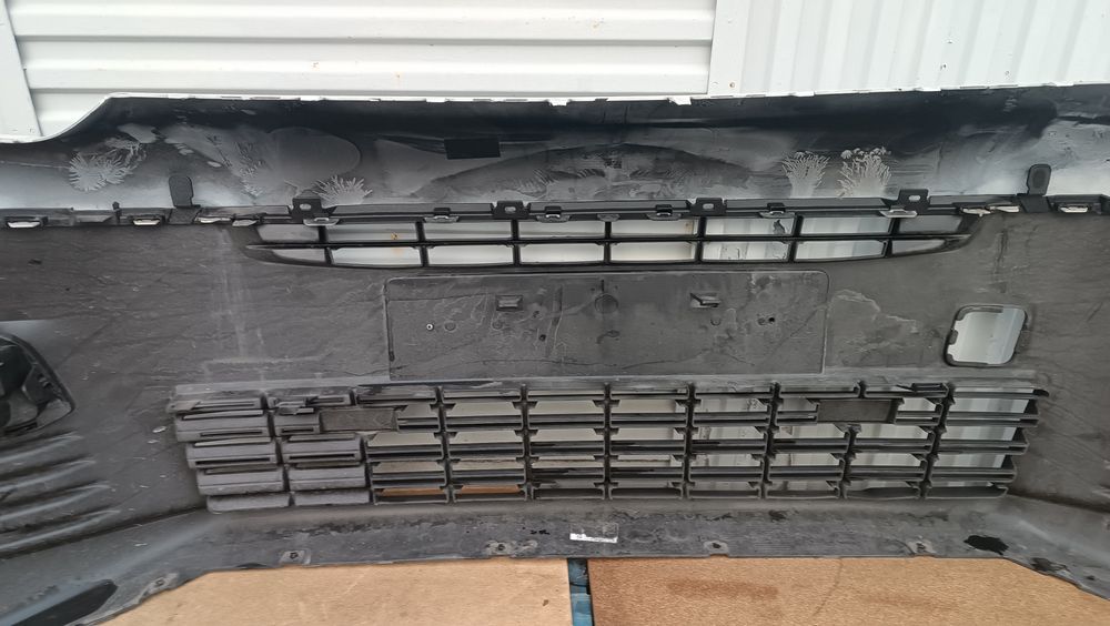 Vendo parachoque de frente citroen Berlingo ano 2017/23