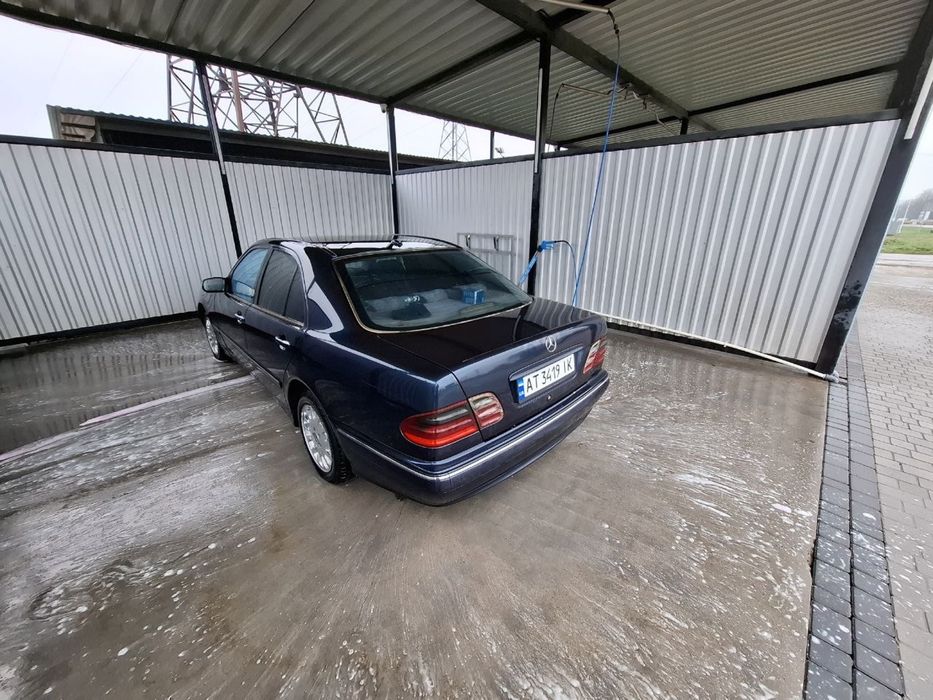 Mercedes w210 2001 рік