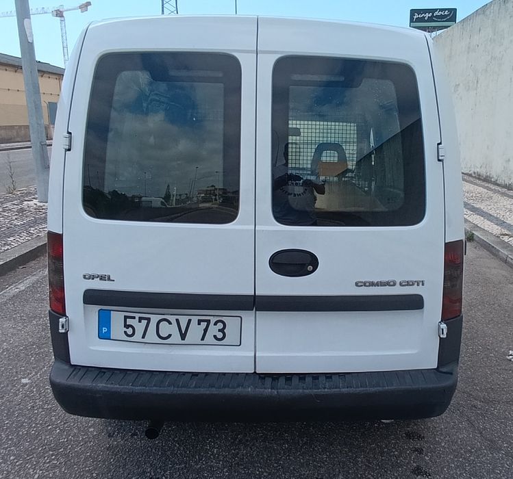 Opel Combo 1.3 2007 caixa Avariada