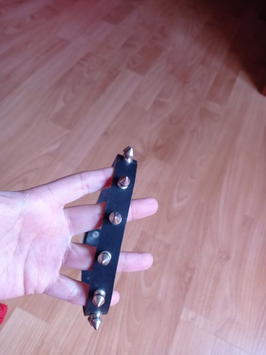 Correntes, pulseira, colar e anel