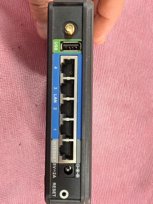 Маршрутизатор D- Link DIR-320