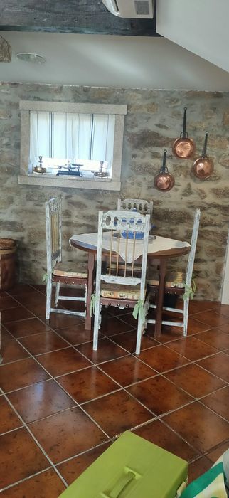 Vende-se Moradia