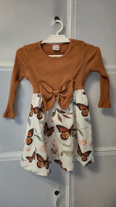 Sukienka z motylkami