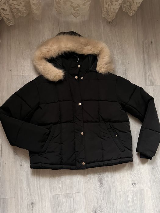 Жіноча курточка зимова