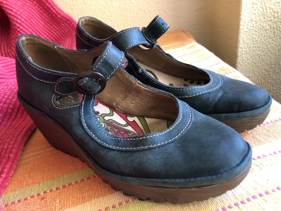 Sapatos Fly 38 como novos