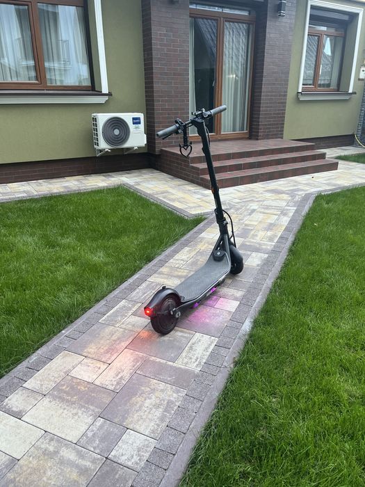 Електро самокат nine bot f65d