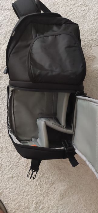 Nikon DLSR D3200 + mala Lowepro