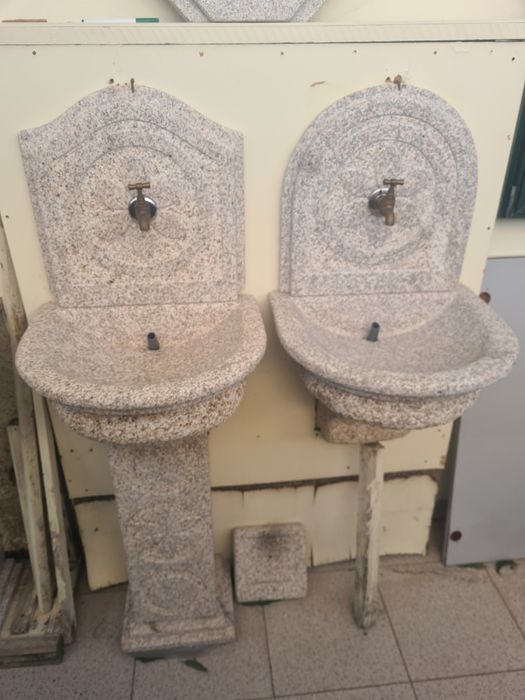 Pias / Lavatórios em Pedra Rústica para Churrasqueiras e Jardim