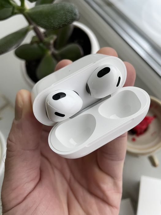 Apple AirPods 3rd Generation (MME73AM/A)