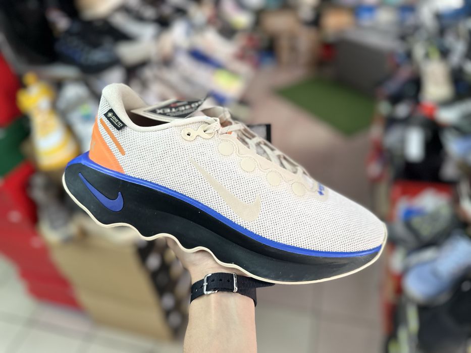 Кросівки Nike Motiva GTX ( РОЗМІР 44 , 5 )
