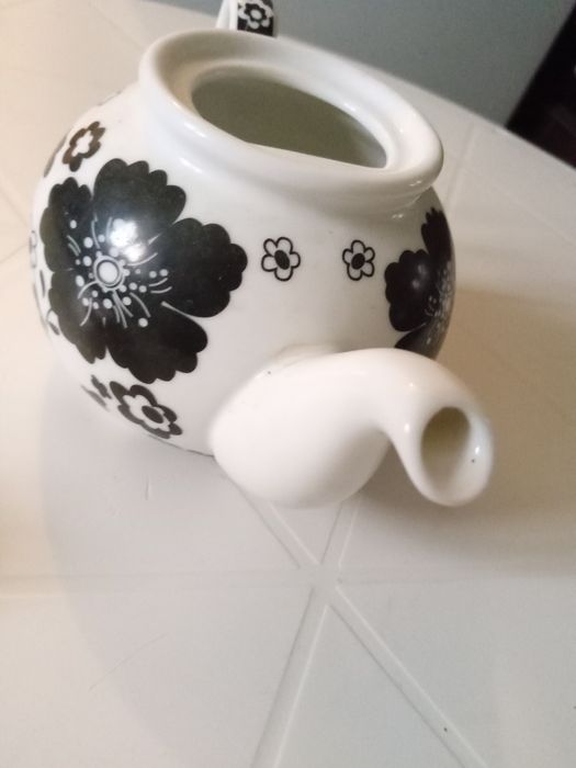 Porcelain Teapot64729815261699121