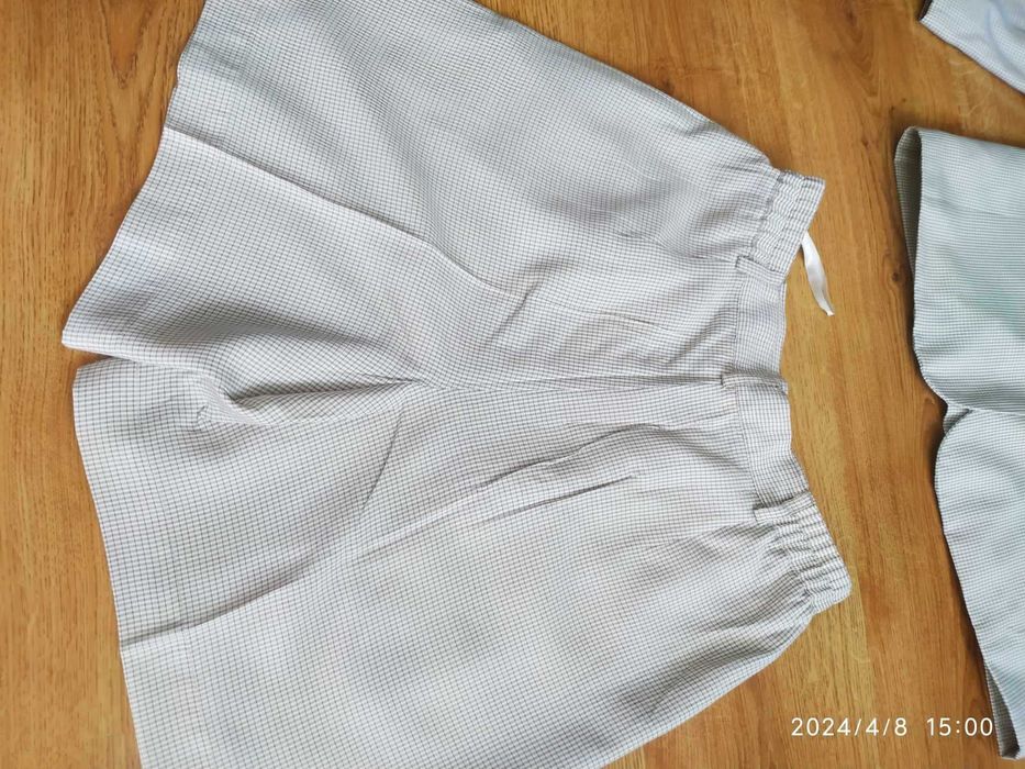 Komplet beżowy szorty + marynarka 40 L