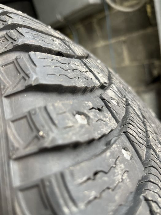 225/50/R17 (зима)  Pirelli Ice Winter шипована -2020рік
