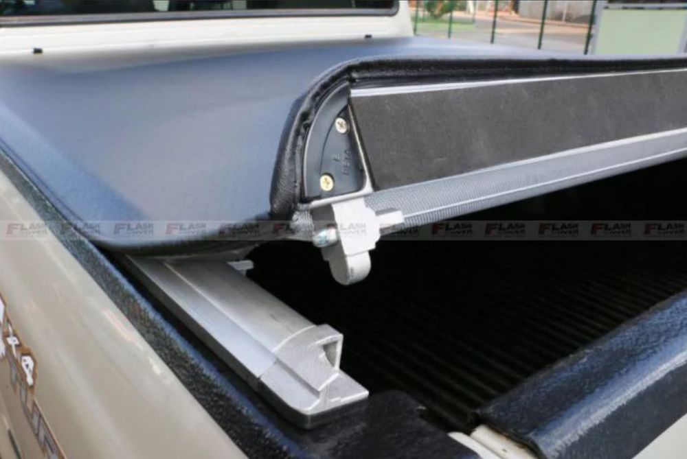 Zabudowa paki roleta na pakę Toyota Hilux 1997-2004
